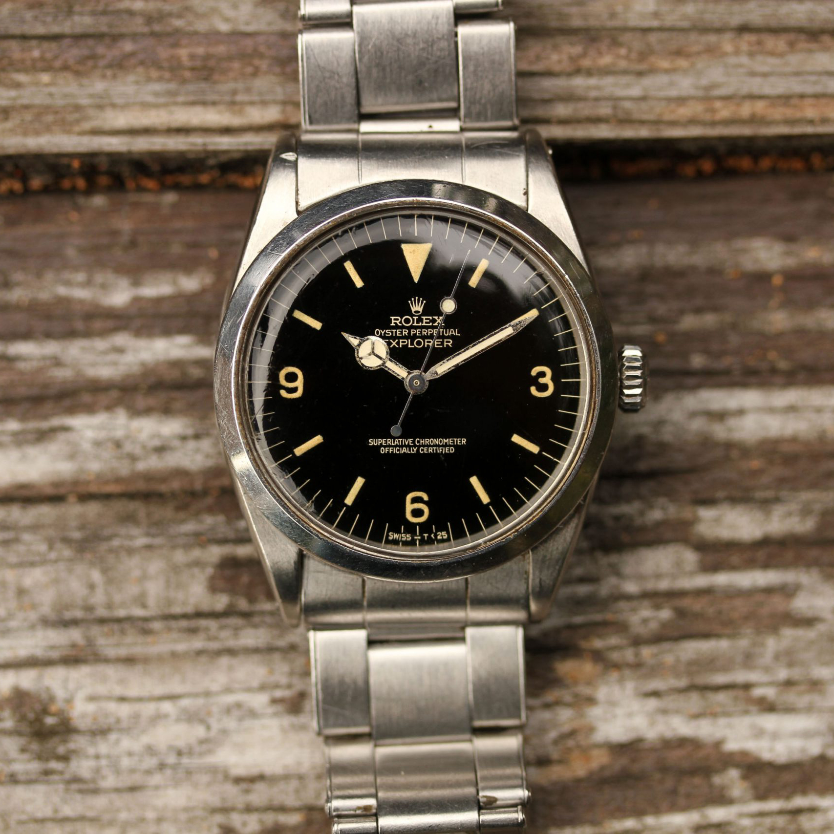 Explorer 1016 Glossy Dial