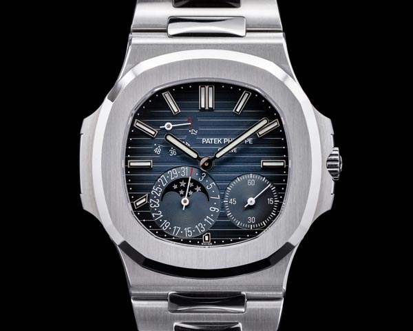 Patek Philippe Nautilus 5712/1A-001